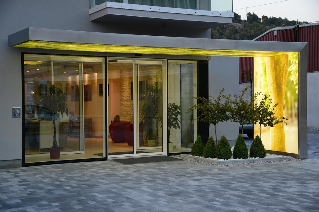 Hotel Nar Trebinje Exteriör bild